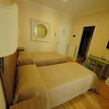 Residenza Dei Gracchi Guest house Rome