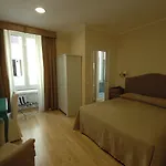 Residenza Dei Gracchi 4*