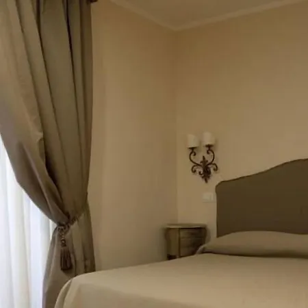 Residenza Dei Gracchi 4*
